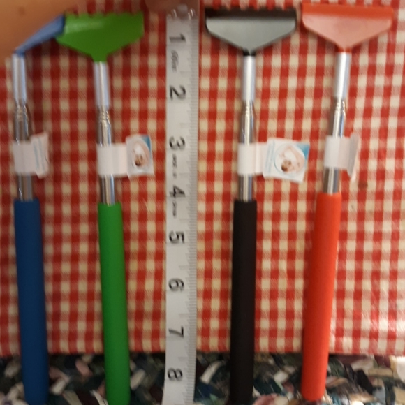🆕️LAST SET❤SET OF 4🎉TELESCOPING BACK SCRATCHERS - Picture 8 of 9